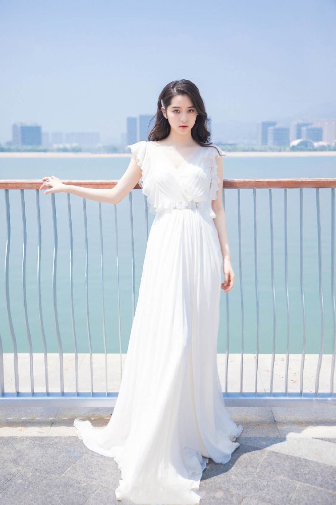 明星礼服—欧阳娜娜