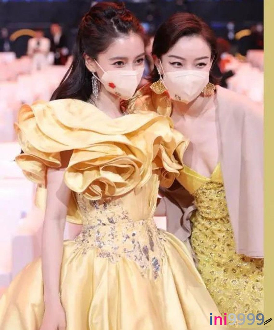 杨颖高定复古时尚结婚秀场红毯写真黄色宫廷礼